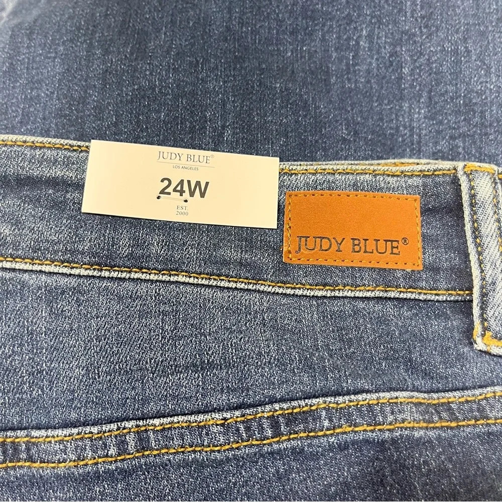 💋NWT💋 Judy Blue Cuffed Destroyed Slim Fit Jeans  Plus Size 24W - Picture 10 of 12